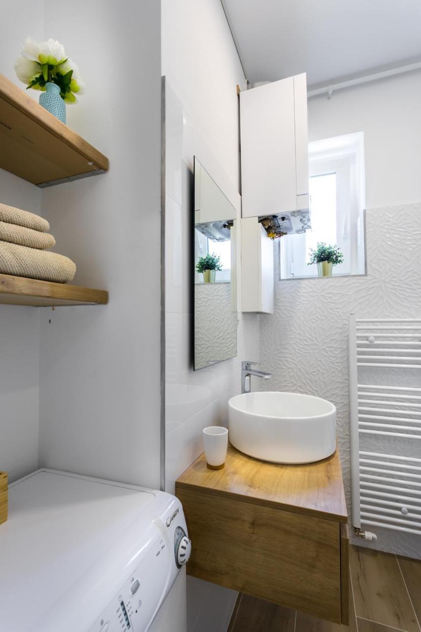 Go2Zagreb Chick Apartment Private Parking Available Bagian luar foto